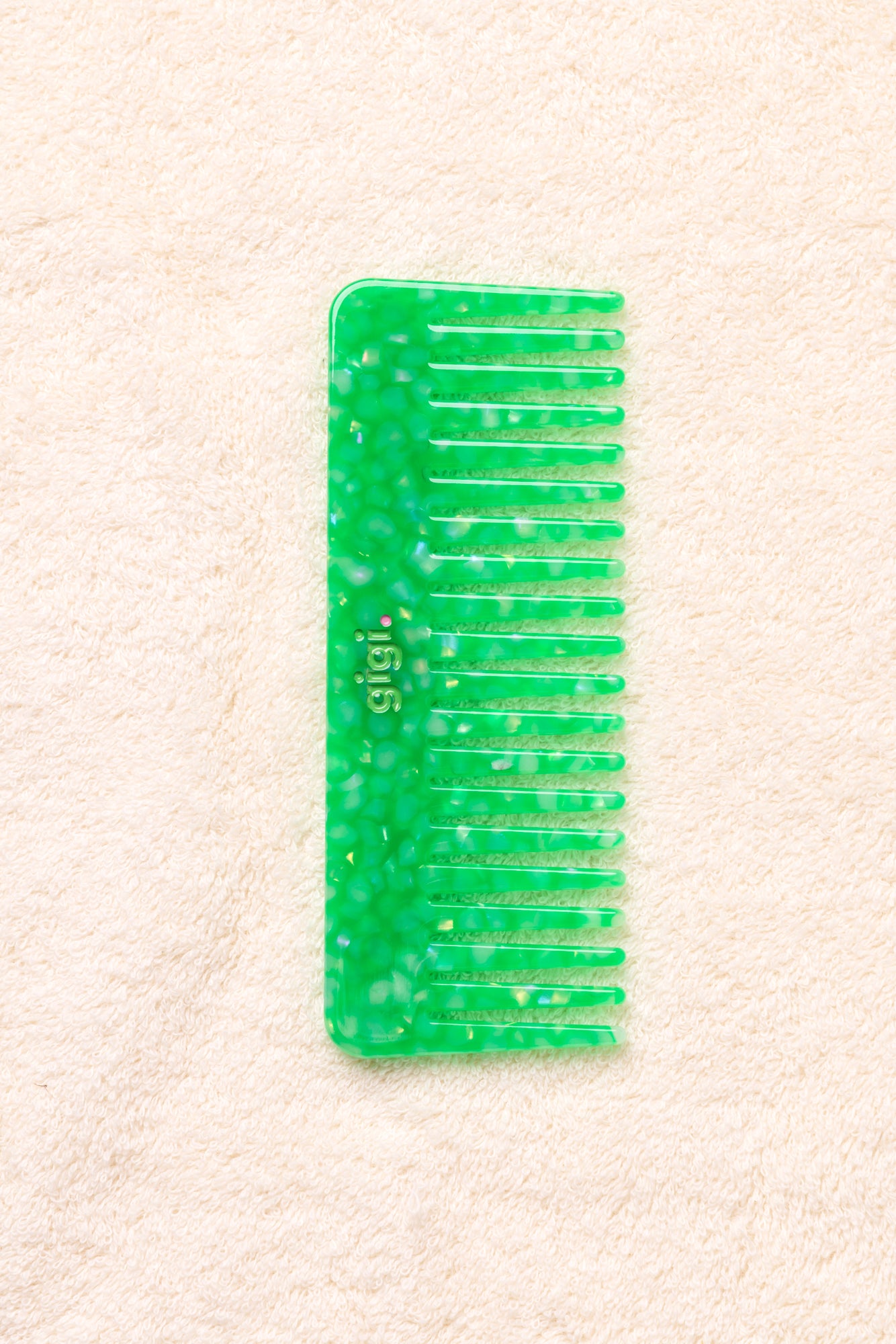 Pretty mint green comb