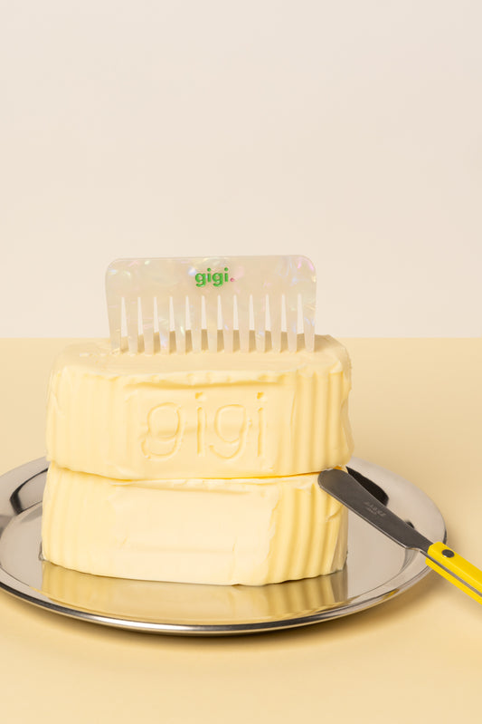 Mini mother-of-pearl comb