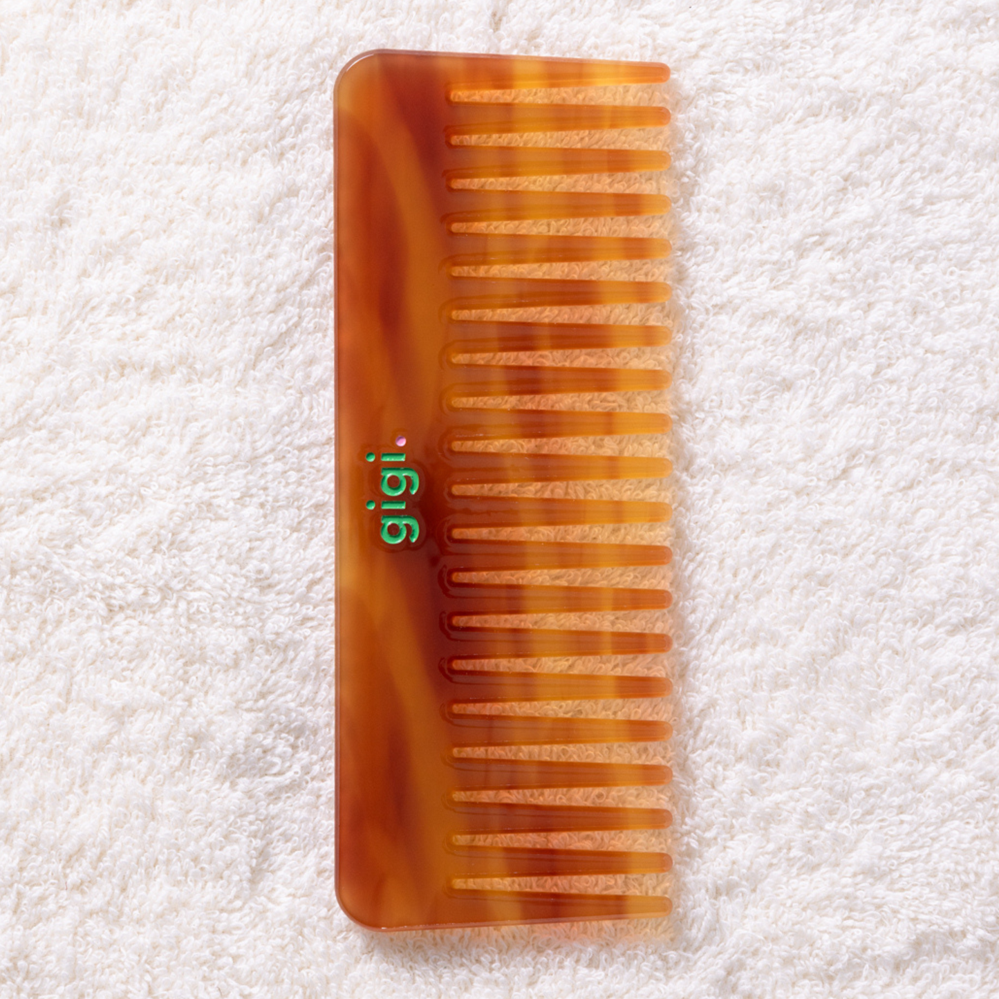 Pretty coconut comb