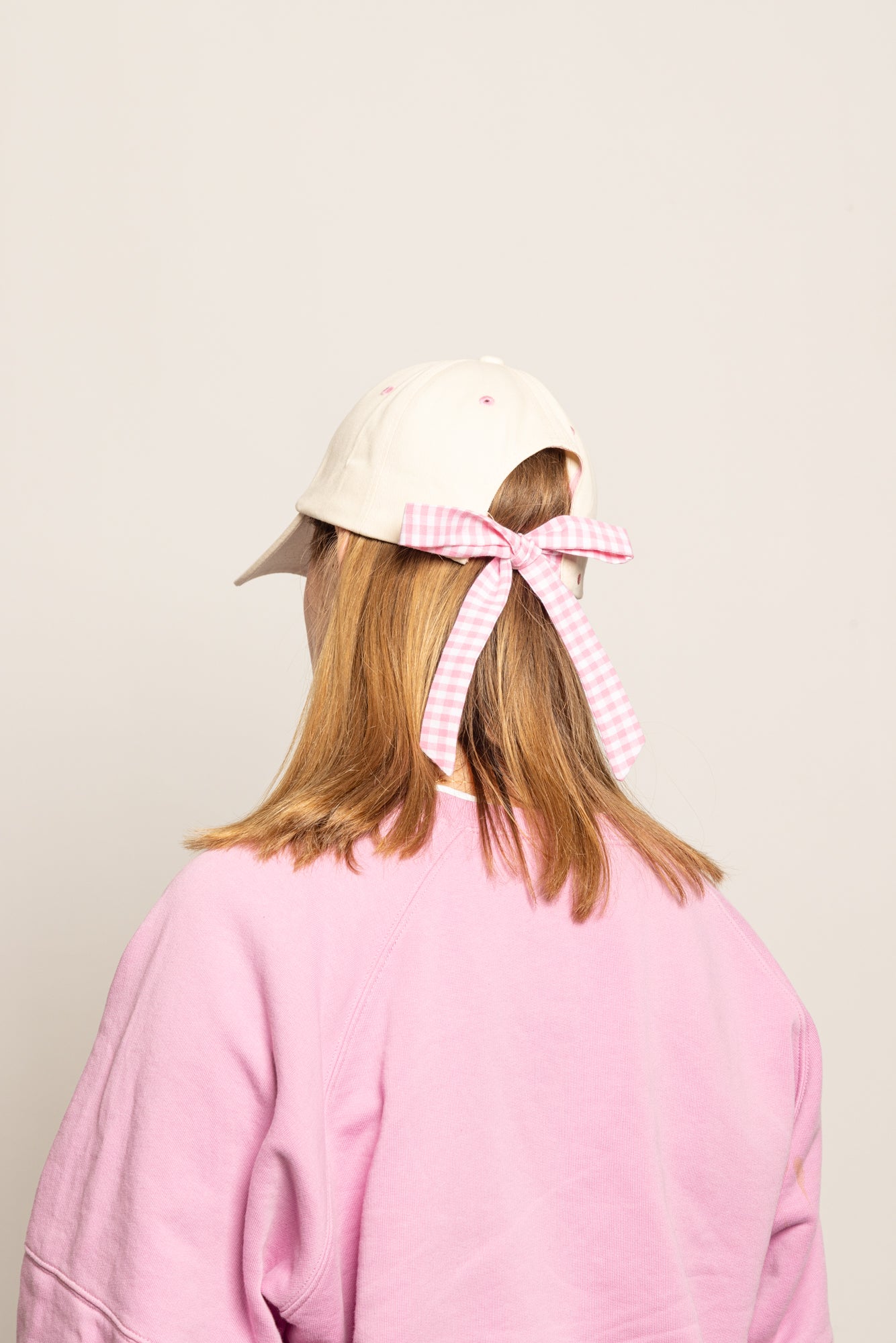 CASQUETTE SABLE "SHE WEARS GIGI" X NANY BLOUSES.
