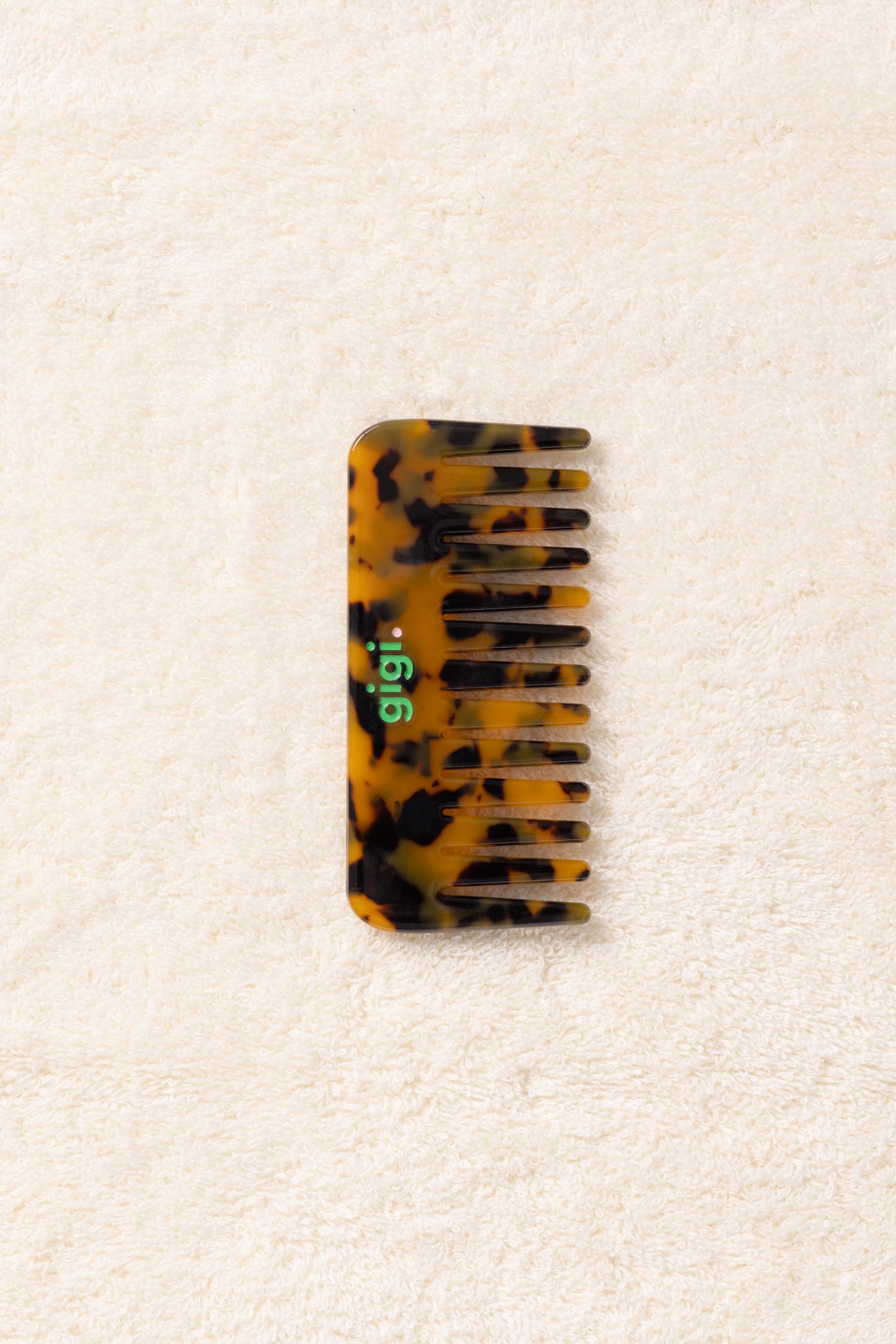 Mini pink comb