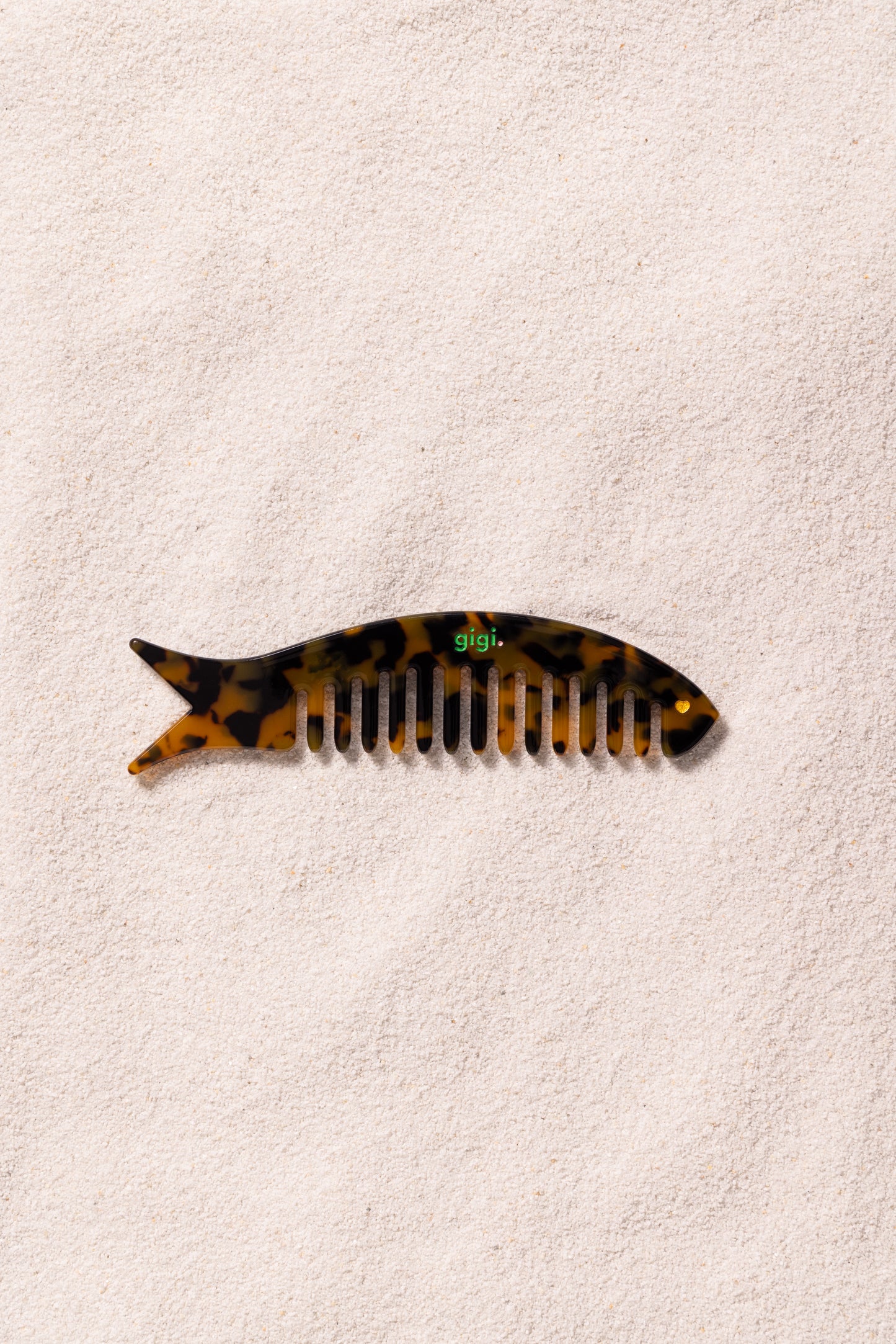 Pretty piscis coconut comb